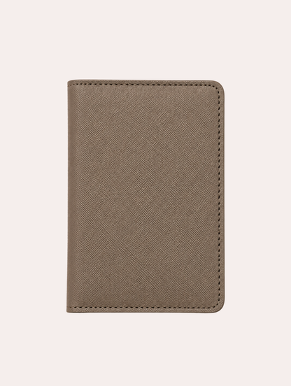 Portapasaportes de cuero saffiano personalizado con iniciales – VÉRTICE