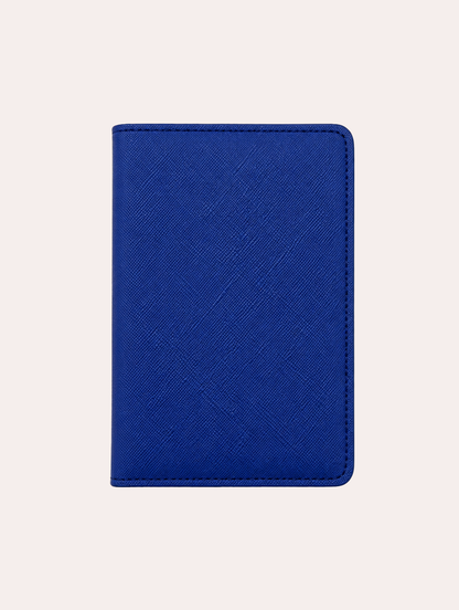 Portapasaportes de cuero saffiano personalizado con iniciales – VÉRTICE